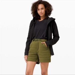 new with tags Lululemon Dynamic Movement Short 5" size 6